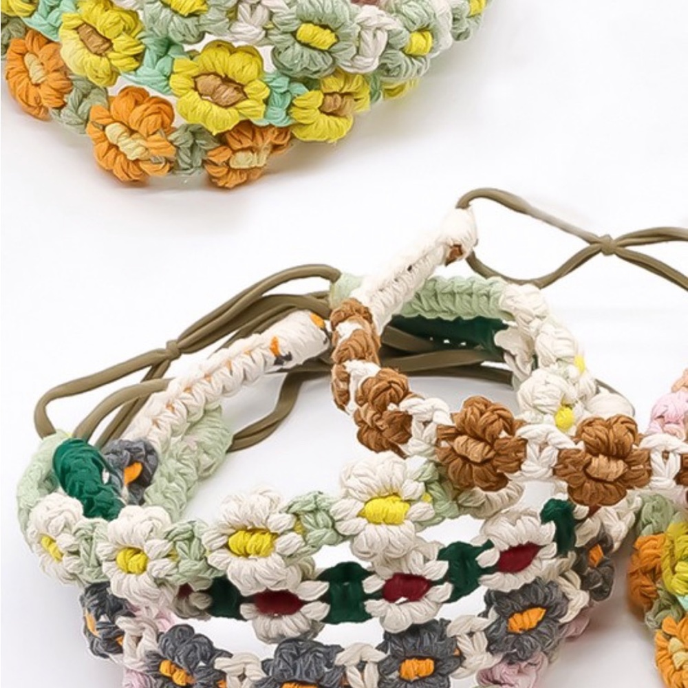Crochet flower pattern elastic head wrap/ headband Teal and Cream - Picture 3 of 15
